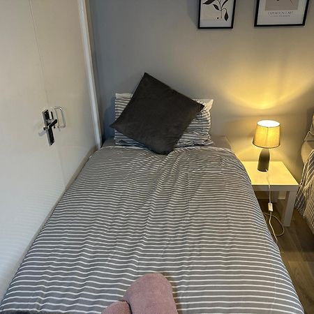 Wembley Serviced Apartment, 20Mins From Central London Exterior photo